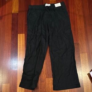 NWT Hollister Black Wide Leg Women’s Pants